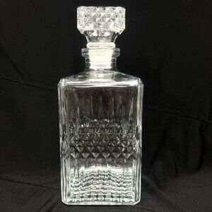 Luminarc Clear Diamond Pattern Crystal Decanter and Square‎ Stopper - 8.75" Tall